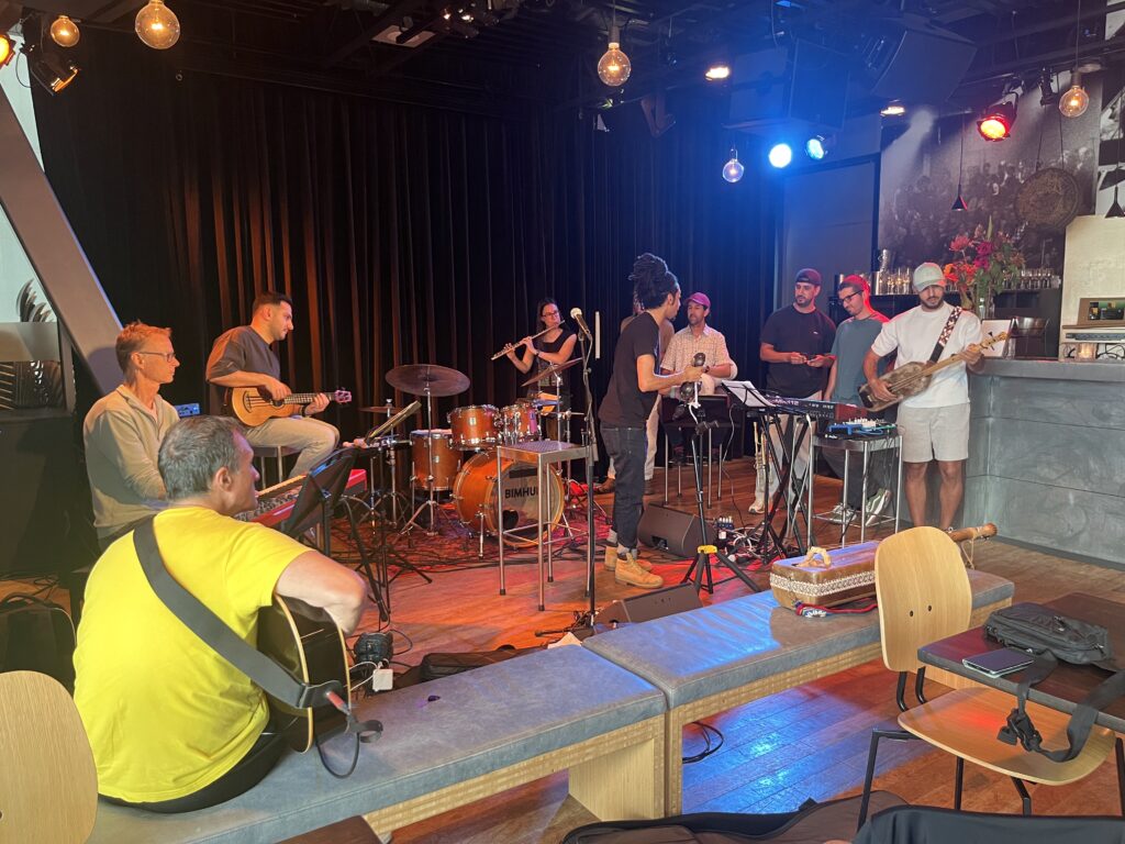 Muziek maken met Mehdi Nassouli in het Bimhuis