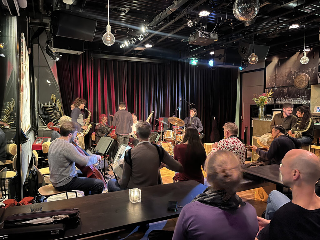 Masterclass Disorient Fusion Lab: Carried by the Wind, door Antonio Lizana & Marmoucha Orchestra, 20 oktober 2025 in het Bimhuis